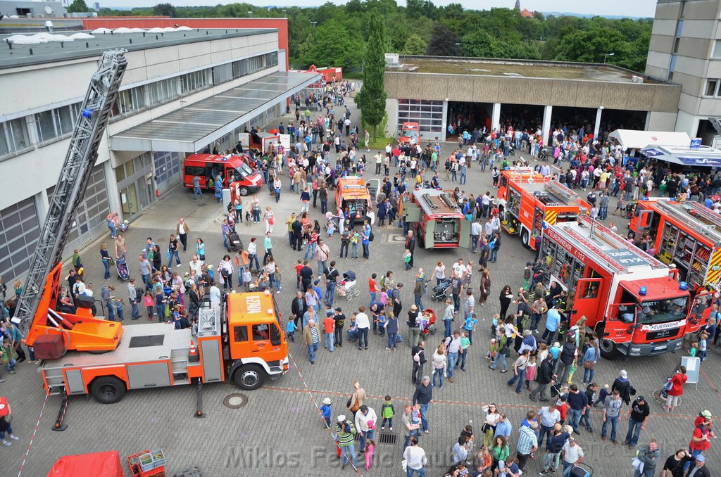 Tag der Offenen Tuer BF Koeln Weidenpesch Scheibenstr P718.JPG